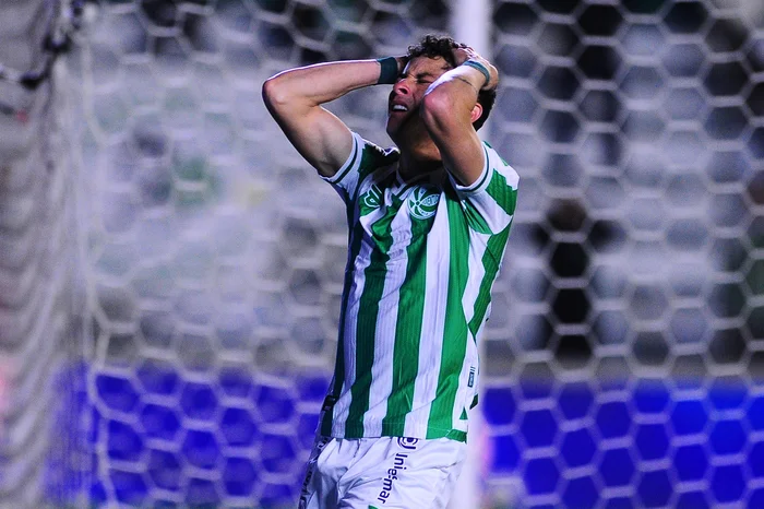 Juventude desperdiça chances, perde por 2 a 0 para o Athletic e deixa a ...