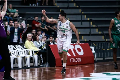 Enzo Ruiz, União Corinthians, NBB