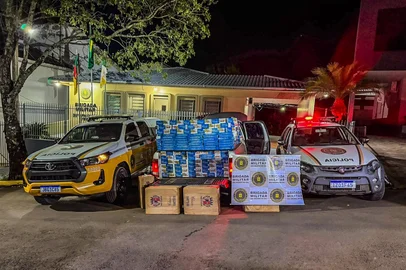 Carga com 21 mil maços de cigarros contrabandeados é apreendida em Constantina<!-- NICAID(16035759) -->