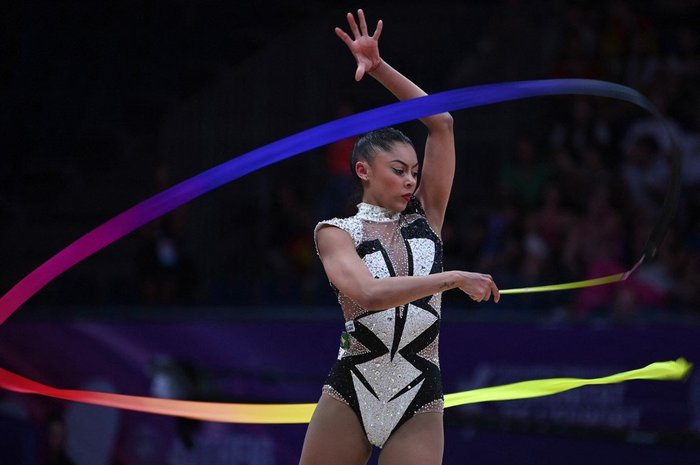 Bárbara Domingos conquista feito inédito no Mundial de Ginástica Rítmica