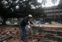 Antes palco de rodas de violão e hoje ponto de tráfico de drogas, coreto em frente ao Julinho é demolido e causa surpresa na vizinhança