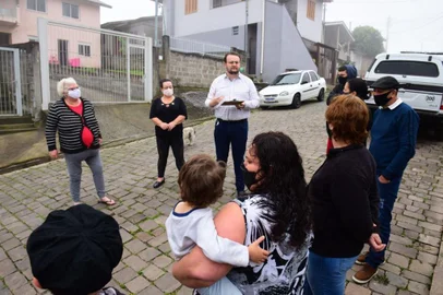 Secretário João Uez encaminha regularização do Loteamento Vitória.<!-- NICAID(14985397) -->