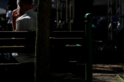 CAXIAS DO SUL, RS, BRASIL, 01/12/2021 - Nova lei busca dificultar golpes de empréstimos a idosos e aposentados. (Marcelo Casagrande/Agência RBS)<!-- NICAID(14956125) -->