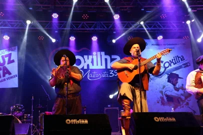 Show de Cesar Oliviera e Rogerio Melo - Coxilha Nativista<!-- NICAID(14182741) -->
