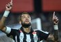 Neymar marca gol na Sul-Americana e comemora junto de Robinho Jr.