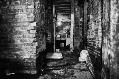 CAXIAS DO SUL, RS, BRASIL, 03/07/2017 - Usuários de crack utilizam casas abandonadas para consumir a droga. NA FOTO: casa no bairro 1º de Maio. (Marcelo Casagrande/Agência RBS)Indexador: Porthus Junior                  <!-- NICAID(13009872) -->