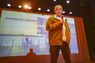 Porto Alegre, RS, Brasil, 22/9/2025: Melo participou da cerimÃ´nia de instalaÃ§Ã£o do ComitÃª Permanente de ResiliÃªncia (CPR) da Capital nesta segunda-feira, 22, durante evento no Teatro de CÃ¢mara TÃºlio Piva, na rua da RepÃºblica, 575, bairro Cidade Baixa. Durante o ato, foram empossados os membros do CPR, que terÃ£o entre os seus objetivos atualizar a EstratÃ©gia Municipal de ResiliÃªncia de Porto Alegre. Foto: Alex Rocha/PMPA<!-- NICAID(16130638) -->
