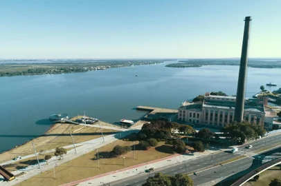 PORTO ALEGRE, RS, BRASIL,  01/06/2021- Andamento dos quase 12 quilômetros de obras na Orla do Guaíba que vão desde a região das docas do Cais Mauá, atrás da rodoviária, até o iate clube Guaíba, na Diário de Notícias. Foto: Lauro Alves / Agencia RBS<!-- NICAID(14797510) -->