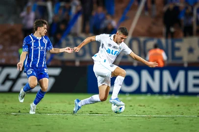 Gremio x Godoy CruzMendoza, Argentina, 24/04/2025 - Godoy Cruz vs Grêmio pela Copa Sul-Americana 2025 no Estádio Malvinas Argentinas - Foto: Lucas Uebel/Grêmio FBPA/DivulgaçãoEditoria: SPOLocal: MendozaIndexador: Lucas UebelSecao: futebolFonte: Gremio.netFotógrafo: Gremio x Godoy Cruz<!-- NICAID(16023974) -->