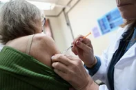 Porto Alegre, RS, Brasil60 Mais. População idosa é mais vulnerável às doenças respiratórias e com aumento das SRAGs deve procurar por vacinas de gripe e Covid 19<!-- NICAID(16044171) -->