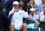 Sinner faz exames no cotovelo e vira dúvida para quartas de final de Wimbledon
