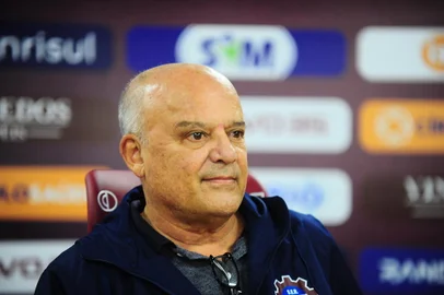 CAXIAS DO SUL, RS, BRASIL, 26/06/2023. SER Caxias anuncia Newton Drummond como novo Diretor Executivo de Futebol do clube. Drummond se une a comissão técnica para compor o Depto. de Futebol do Caxias 2023. (Porthus Junior/Agência RBS)<!-- NICAID(15466645) -->