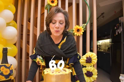 Rosangela da Rocha, 64 anos, faz terapia há mais de duas década. 60Mais<!-- NICAID(15984296) -->
