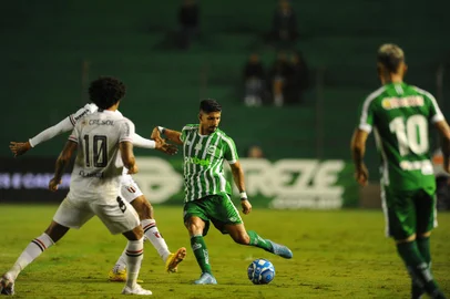 CAXIAS DO SUL, RS, BRASIL, 15/04/2023. Juventude x Botafogo-SP, jogo de estreia das equipes na Série B do Campeonato Brasileiro, no Estádio Alfredo Jaconi. (Bruno Todeschini/Agência RBS)Indexador: BTK<!-- NICAID(15403823) -->