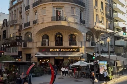 Buenos Aires, Destemperados<!-- NICAID(16145912) -->