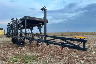 Pulverizador robô em campo na Fazendas Reunidas Baumgart, em Rio Verde, Goiás.<!-- NICAID(15894617) -->