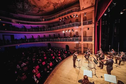 Orquestra Theatro São Pedro com o maestro Evandro Matté.<!-- NICAID(14811910) -->