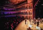 Theatro São Pedro em festa, show de Nei Van Soria e mais dicas para o final de semana
