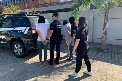 Família de Passo Fundo envolvida em golpe do bilhete cometeu crime em outros estados e chegou a gastar fortuna em shopping<!-- NICAID(15989743) -->