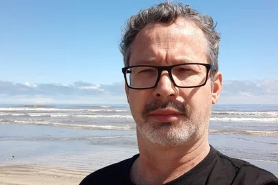 Eduardo Secchi, pró-reitor de pesquisa e pós-graduação da Universidade Federal de Rio Grande (Furg), concede entrevista à coluna GPS da Economia. Fala sobre a exploração de petróleo no litoral gaúcho<!-- NICAID(15875928) -->