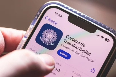 Carteira de Trabalho Digital. Foto: Rmcarvalhobsb / stock.adobe.comIndexador: Rafael de Matos CarvalhoFonte: 890574366<!-- NICAID(16041250) -->