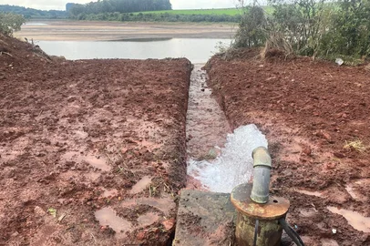 Nível da barragem da Fazenda está quase 5 metros do normal<!-- NICAID(16057571) -->
