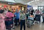 Parte de grupo de turistas gaúchos que tentava deixar a Indonésia há três dias consegue embarcar para o Brasil
