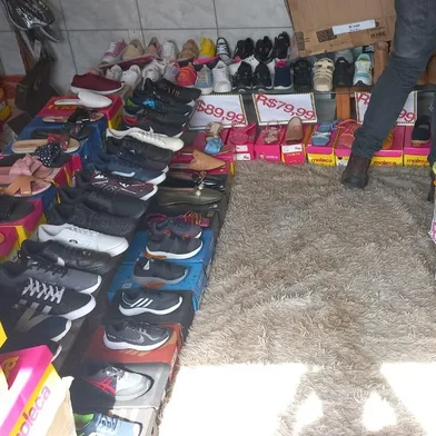 Quatro pessoas são presas por venderem calçados furtados de fábrica no Vale do Sinos<!-- NICAID(15394906) -->