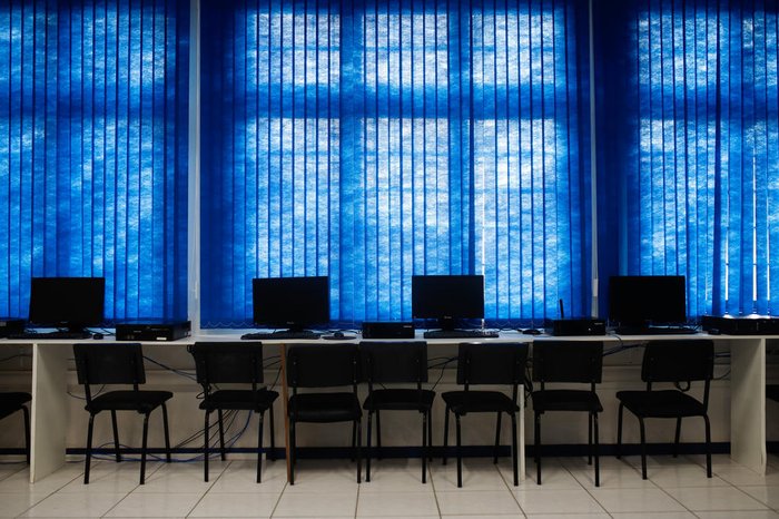 Com R$ 130 mil que recebeu pelo programa, instituição trocou o piso da quadra, pintou fachada e área interna, reformou banheiros, uniu a sala de informática à biblioteca e comprou 14 câmeras de vigilância