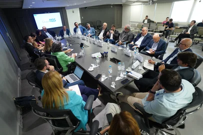 PORTO ALEGRE, RS, BRASIL, 14-04-2025, 10h00: Grupo RBS promove encontro com deputados estaduais para discutir retomada do desenvolvimento do RS. (Foto: Fernando Lacerda/Divulgação) <!-- NICAID(16016890) -->