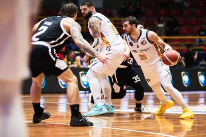 Yuri Reuters / Divulgação/LNB Daniel Von Haydin, basquete, NBB, Mogi
