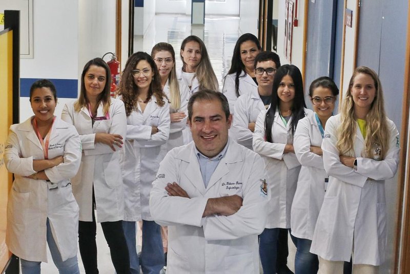 10/02/2023 - PORTO ALEGRE, RS - Reportagem sobre vacinação para os três anos de pandemia. A partir do case do Dr. Fabiano Ramos, que liderou o estudo da CoronaVac no RS, vamos refletir sobre o legado da vacinação. FOTO: Lauro Alves, Agência RBS<!-- NICAID(15346274) -->