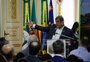 Melo sanciona lei que proíbe uso de linguagem neutra em escolas de Porto Alegre