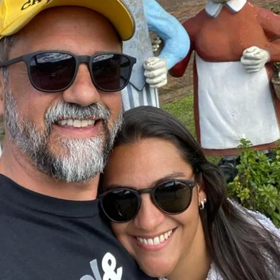 Josmar Leite e a esposa Paula Isabel em Vale Vêneto<!-- NICAID(15660832) -->