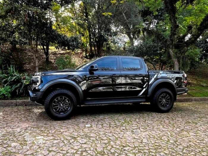 Bancada Raptor Ranger Raptor desafia o asfalto, a areia e a terra em trilhas radicais ...