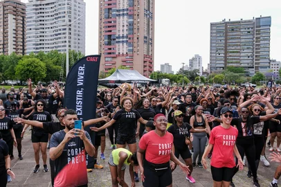 Alisson Batista / Corre Preto / Divulgação PORTO ALEGRE, RS, BRASIL, 25/10/2025.Coletivo Corre Preto reune pessoas pretas mensalmente em corridas por Porto Alegre.<!-- NICAID(16164439) -->