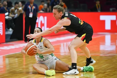 Débora Costa, Brasil, basquete