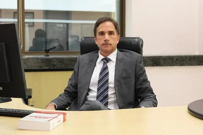 juiz Eduardo Appio<!-- NICAID(15436150) -->