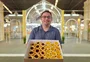 Conheça a fábrica de Pelotas que produz quase todos os pastéis de nata da Fenadoce