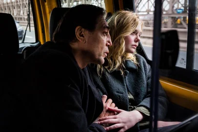 Sonhos de uma Vida (The Roads Not Taken), com Javier Bardem, Elle Fanning e Salma Hayek<!-- NICAID(14722593) -->