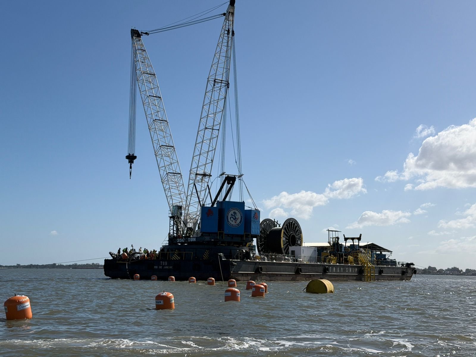 Come&ccedil;a a instala&ccedil;&atilde;o de cabos subaqu&aacute;ticos que v&atilde;o expandir rede el&eacute;trica de S&atilde;o Jos&eacute; do Norte