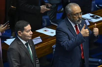 Plenário do Senado Federal durante sessão deliberativa ordinária. Ordem do dia.Na pauta, o PL 429/2024, que dispõe sobre as custas judiciais no âmbito da Justiça Federal; cria o Fundo Especial da Justiça Federal (Fejufe); e revoga a Lei nº 9.289, de 4 de julho de 1996.Bancada:senador Hamilton Mourão (Republicanos-RS);senador Paulo Paim (PT-RS) - em pronunciamento.<!-- NICAID(16188106) -->