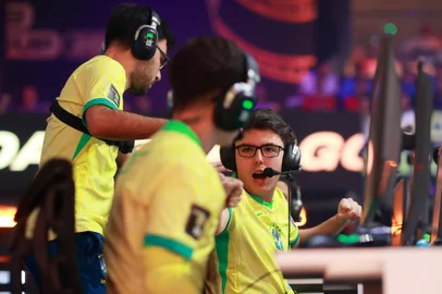 FIFAe World Cup featuring Rocket League: Day 4Seleção brasileira de Rocket League - Foto: Joosep Martinson/FIFA/FIFA via Getty Images/DivulgaçãoEditoria: SLocal: RiyadhIndexador: Joosep Martinson - FIFASecao: ELSFonte: FIFAFotógrafo: Contributor<!-- NICAID(15935425) -->
