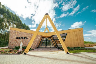 Novidade na Serra, a Vinícola Monte Astral, em Farroupilha, abre nesta sexta-feira (20) as portas do seu restaurante. O Ostara irá oferecer uma experiência gastronômica sulista com cardápio assinado pelos chefs Felipe Di Sicca e Raphael Dittrich. <!-- NICAID(15571246) -->