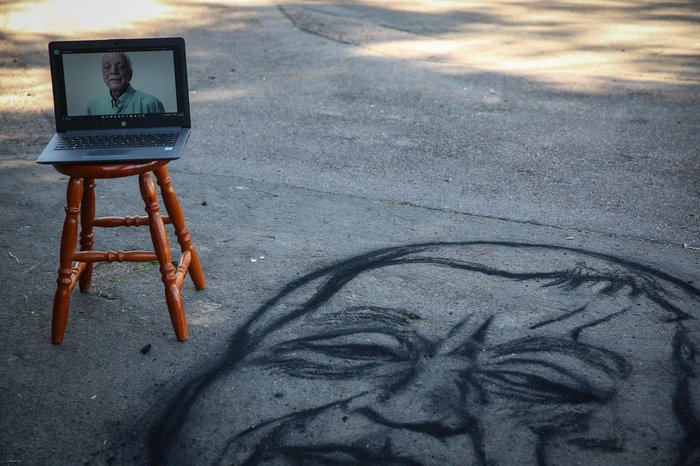 Guaibense entrou em um curso a distância de artes visuais há três semanas. Desejo é ser ensinado por algum mestre