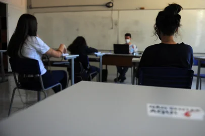 CAXIAS DO SUL, RS, BRASIL, 27/10/2021 -  foto do ambiente escolar, com alguma referência ao ensino médio e às salas de aula para matéria sobre benefício de R$ 150,00 que o RS vai repassar aos estudantes de Ensino Médio em situação de vulnerabilidade. (Marcelo Casagrande/Agência RBS)<!-- NICAID(14926052) -->