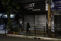 PORTO ALEGRE, RS, BRASIL, 13-07-2025: Fachada de academia investigada pela policia, na avenida Osvaldo Aranha, no bairro Bom Fim. Policia Civil abriu inquerito para investigar possivel estelionato por parte dos proprietarios da academia Nex Fit. Foto: Mateus Bruxel/Agencia RBSIndexador: MATEUS BRUXEL<!-- NICAID(16079765) -->