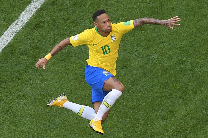 Figurinha rara de Neymar do Álbum da Copa é vendida por R$ 9 mil