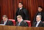 Ministro Raul Araújo vota contra a inelegibilidade de Jair Bolsonaro; placar está 1 a 1