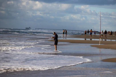 Capão da Canoa, RS, Brasil: Ambiental litoral norte. Mar em tom esverdeado no início do dia. Fotos: Duda Fortes/Agencia RBS<!-- NICAID(15952349) -->